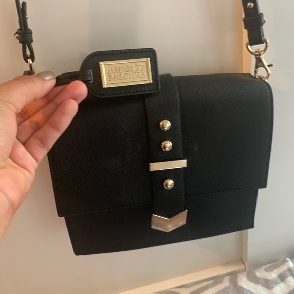 badgley mischka crossbody bag